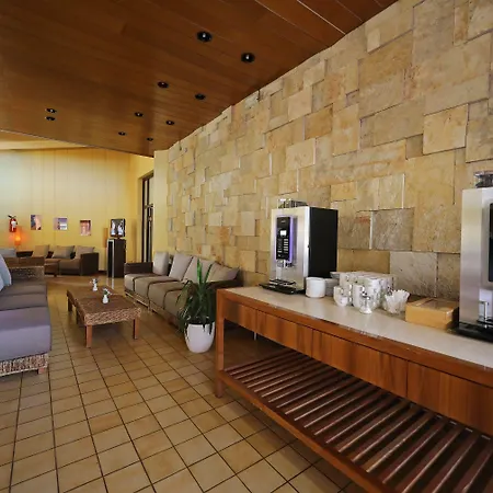 Отель Donat Задар