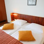 Donat Hotel