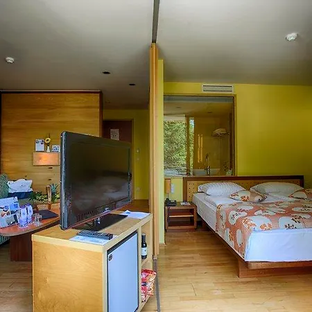 Donat מלון זאדאר